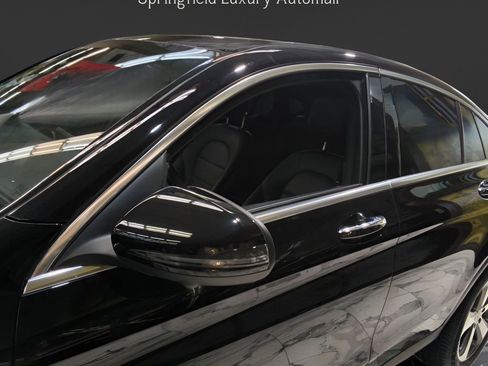 Used 2022 Mercedes-Benz GLC 300 4MATIC Coupe image 11