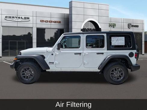 Used 2024 Jeep Wrangler Unlimited Sport AWD/4WD image 9