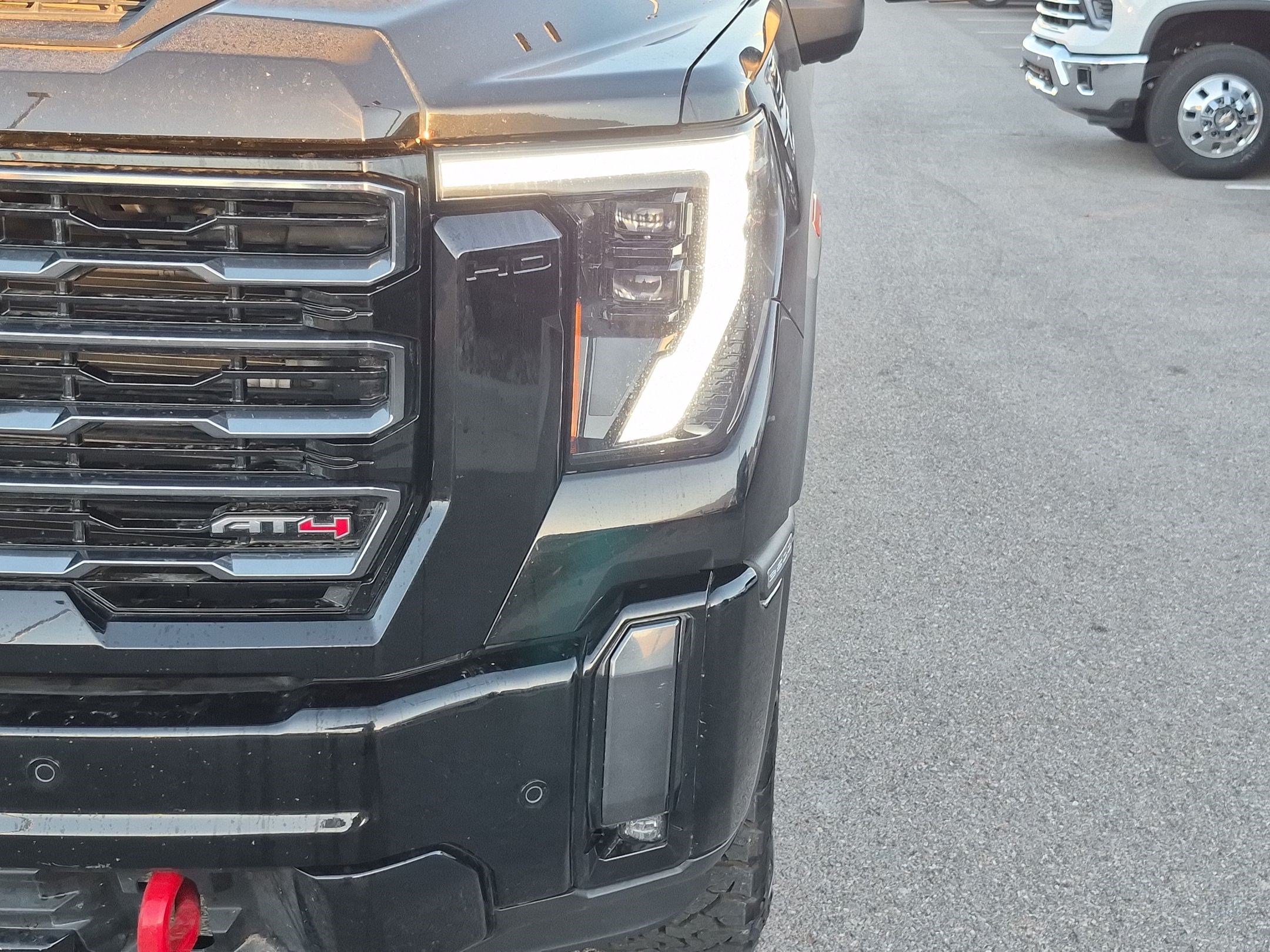 Used 2024 GMC Sierra 2500 AT4 AWD/4WD image 10