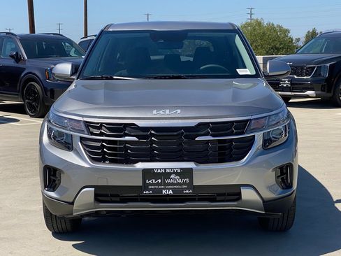New 2026 Kia Seltos LX FWD image 9