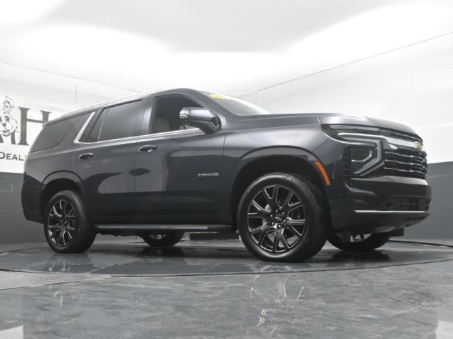 Used 2025 Chevrolet Tahoe LT w/ Comfort Package AWD/4WD image 2