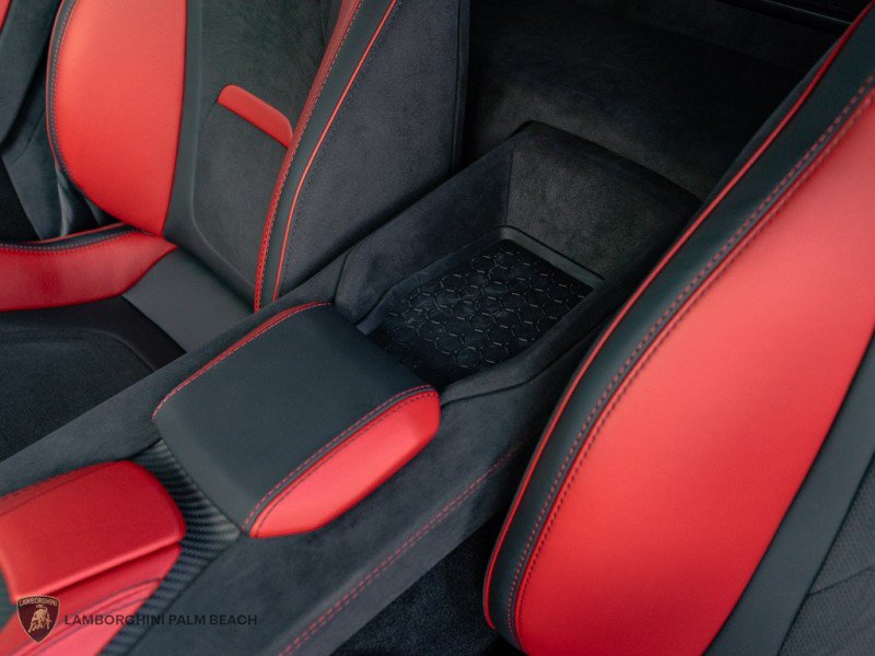 Used 2026 Lamborghini Temerario AWD/4WD image 24