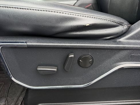 Used 2022 Ford F150 Lariat image 22