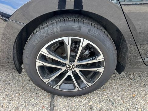 Used 2025 Volkswagen Jetta Sport FWD image 12