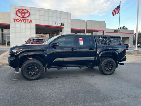 New 2025 Toyota Tacoma SR5 image 31