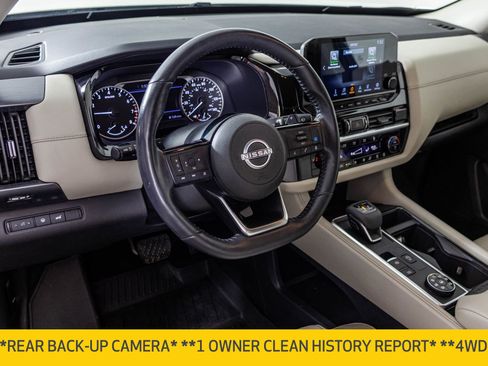 Used 2024 Nissan Pathfinder SL w/ Black Appearance Package AWD/4WD image 5