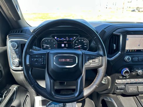 Used 2021 GMC Sierra 1500 AT4 w/ AT4 Premium Package AWD/4WD image 18