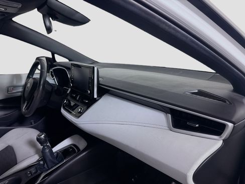 Used 2021 Toyota Corolla SE image 30