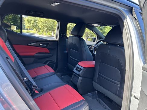 New 2025 Chevrolet Equinox EV RS image 39