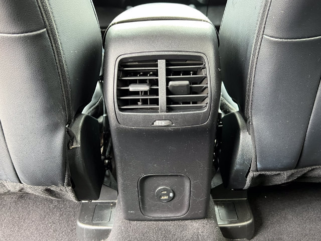 Used 2022 Ford Escape Titanium AWD/4WD image 38