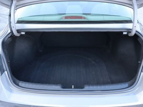 Used 2021 Hyundai Elantra SE image 25