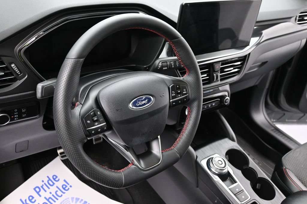 Used 2024 Ford Escape ST-Line w/ Tech Pack #1 AWD/4WD image 14