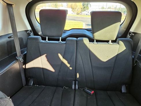 Used 2013 MAZDA MAZDA5 Sport image 15