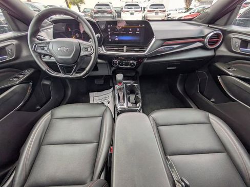 Used 2024 Chevrolet Trax RS image 12