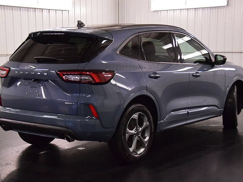 Used 2023 Ford Escape ST-Line w/ Tech Pack #1 AWD/4WD image 7