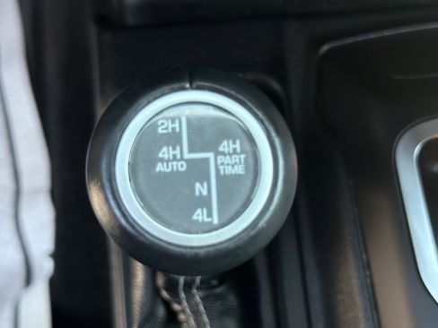 Used 2019 Jeep Wrangler Unlimited Sahara w/ Quick Order Package 24M Moab AWD/4WD image 24