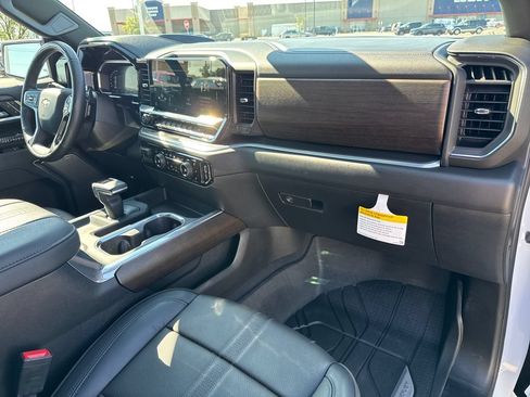 Used 2026 Chevrolet Silverado 1500 High Country AWD/4WD image 46