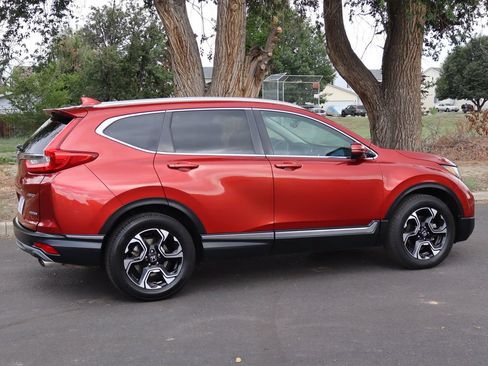 Used 2017 Honda CR-V Touring image 4