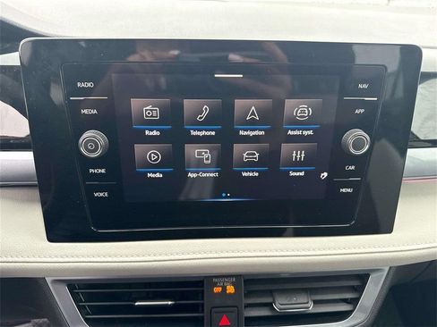 New 2026 Volkswagen Taos SEL AWD/4WD image 21