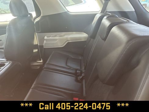 Used 2024 Kia Carnival LX image 18