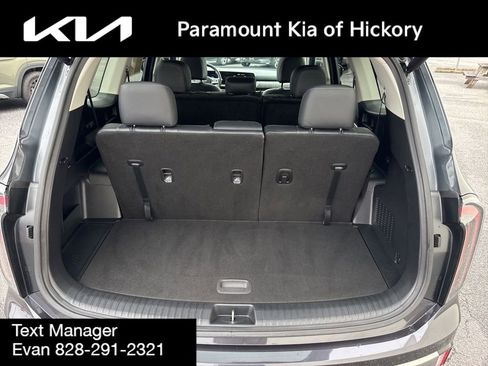 Used 2025 Kia Telluride EX image 11