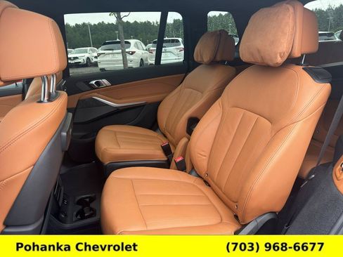 Used 2022 BMW X7 M50i w/ Dynamic Handling Package AWD/4WD image 29