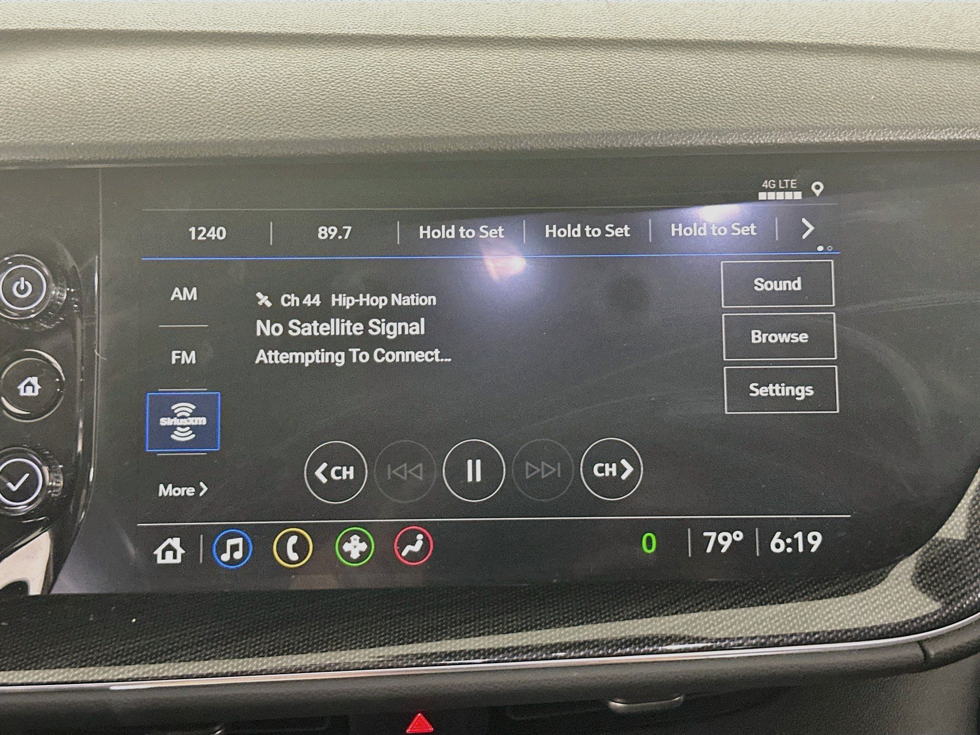 Used 2023 Buick Envision Preferred FWD image 19
