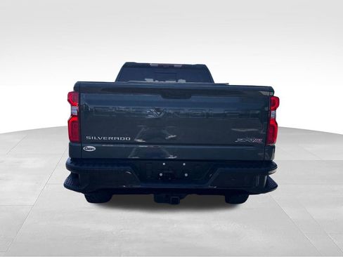 Used 2025 Chevrolet Silverado 1500 ZR2 w/ Technology Package AWD/4WD image 4