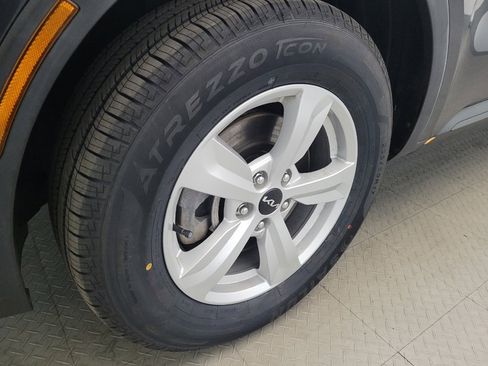 Used 2023 Kia Sorento LX AWD/4WD image 31