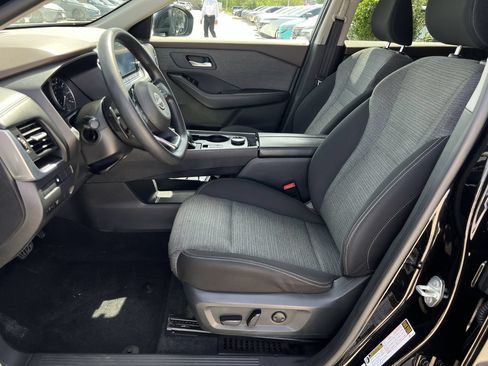 Used 2023 Nissan Rogue SV AWD/4WD image 20