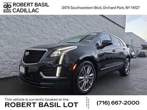 Certified 2024 Cadillac XT5 Sportv w/ Technology Package AWD/4WD image 1