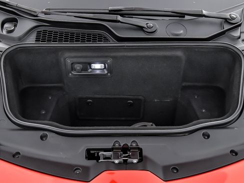 Used 2021 Lamborghini Huracan EVO RWD image 18