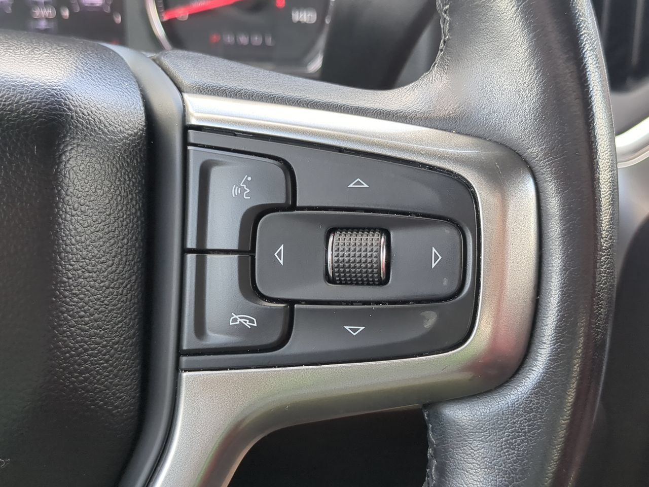Used 2020 Chevrolet Silverado 1500 LT Trail Boss AWD/4WD image 26
