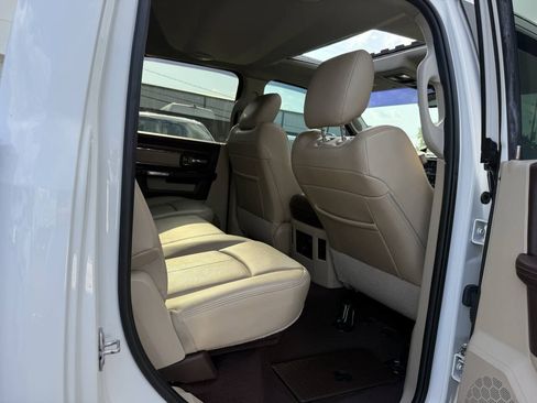 Used 2018 RAM 2500 Laramie w/ Convenience Group AWD/4WD image 15