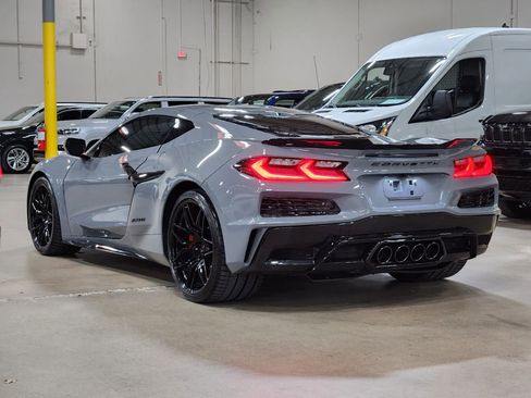 Used 2025 Chevrolet Corvette Z06 image 11