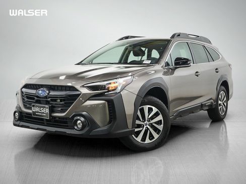 Used 2024 Subaru Outback Premium AWD/4WD image 1