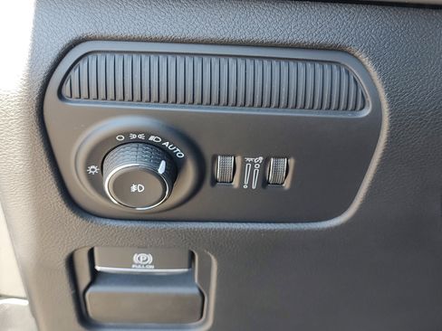 New 2025 Jeep Wagoneer 4WD image 25