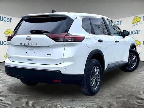 Used 2025 Nissan Rogue S AWD/4WD image 13