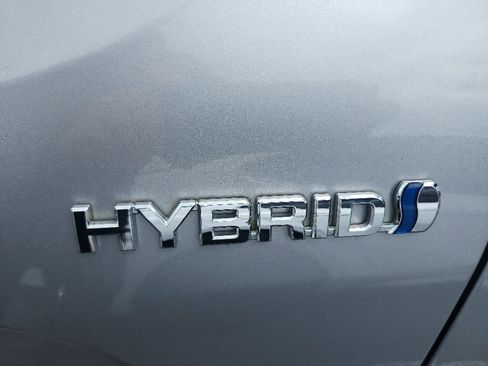 Used 2020 Toyota RAV4 XLE AWD/4WD image 11