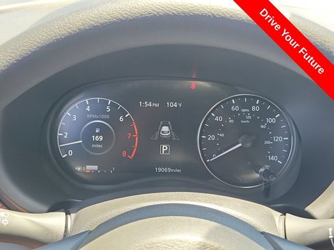 Used 2024 Nissan Kicks SV FWD image 9