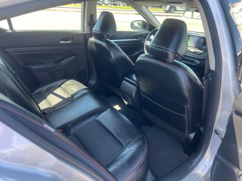 Used 2025 Nissan Altima 2.5 SR FWD image 47