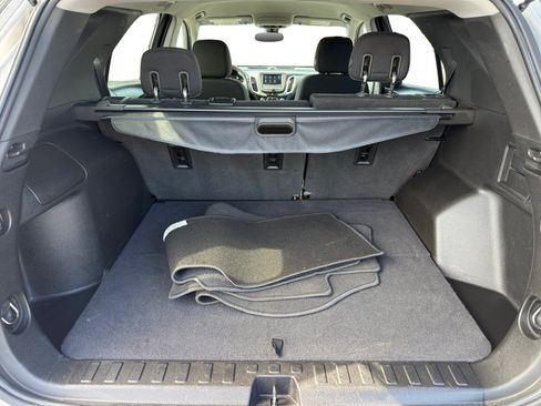 Used 2020 Chevrolet Equinox LT FWD image 17