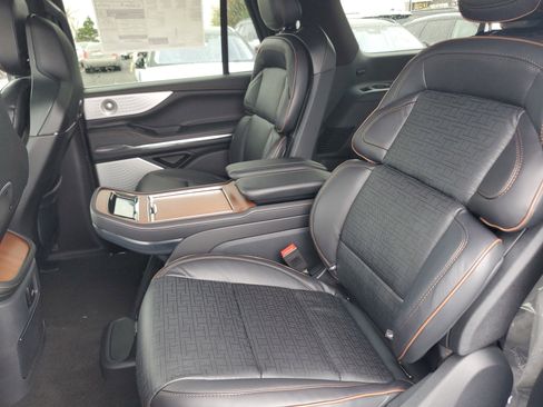 New 2026 Lincoln Navigator L Black Label image 30