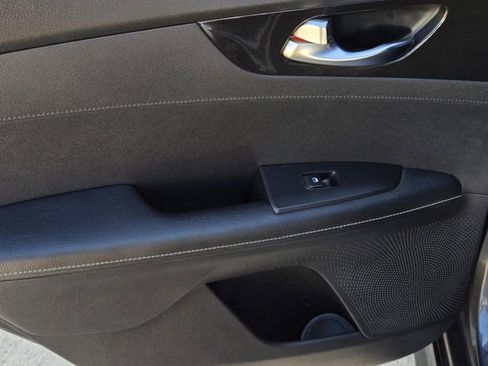 Certified 2022 Kia Forte GT-Line w/ GT-Line Technology Package FWD image 9
