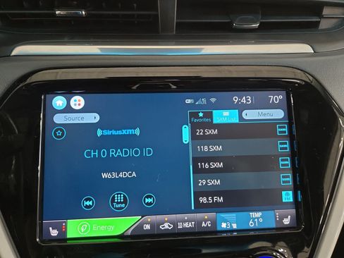 Used 2019 Chevrolet Bolt Premier w/ Infotainment Package FWD image 24
