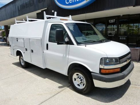 Used 2015 Chevrolet Express 3500 RWD image 6