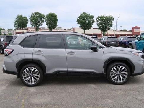 Certified 2025 Subaru Forester Touring w/ Protection Package AWD/4WD image 9