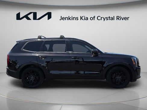 Certified 2022 Kia Telluride EX w/ EX Premium Package AWD/4WD image 4