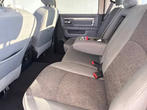 Used 2020 RAM 1500 Classic SLT w/ Luxury Group AWD/4WD image 8