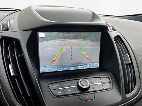 Used 2019 Ford Escape SE image 21